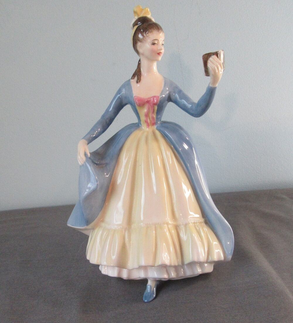 Royal Doulton Leading Lady Porcelain Figurine Woman Yellow Dress HN2269